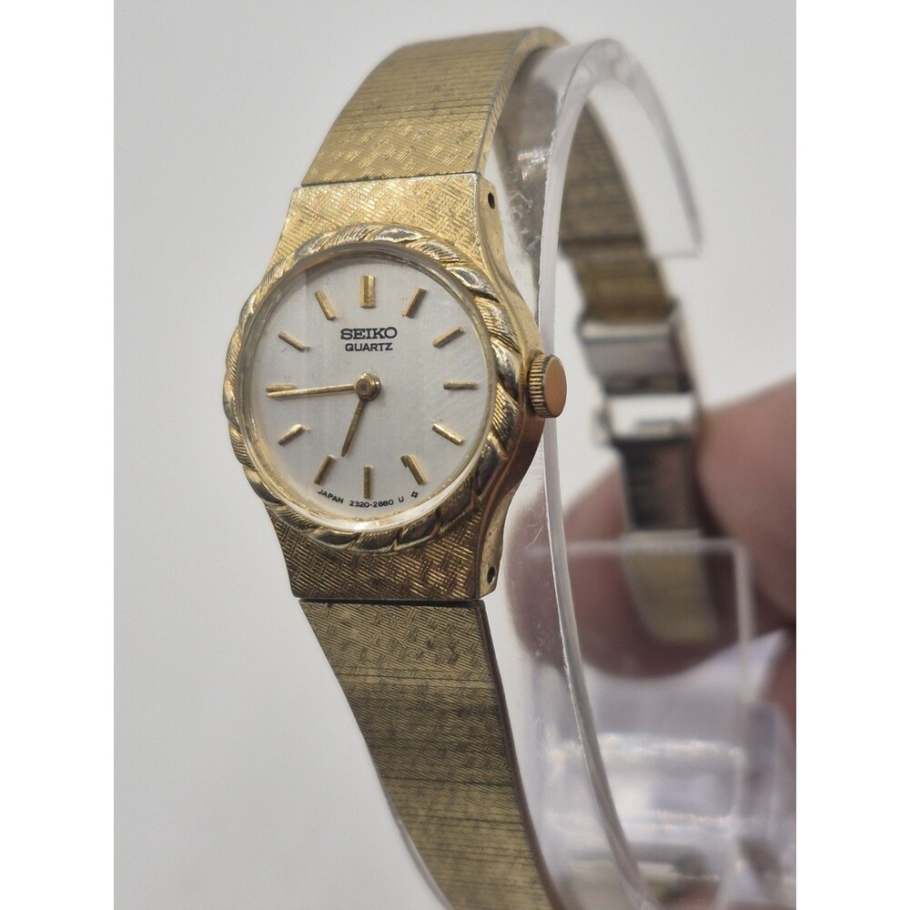 Vintage Seiko Gold Tone Round Ladies' 19mm Stainless Steel Watch. New Battery.